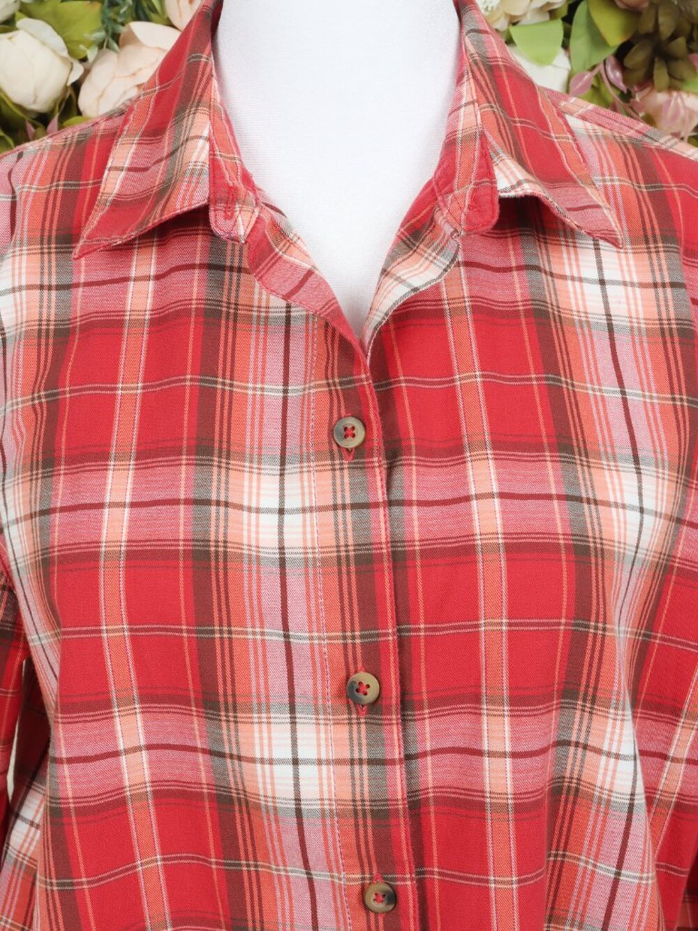 Life Is Good Womens Classic Fit, Small, Red Long Sleeve Plaid Button-Down Shirt - Picture 7 of 7